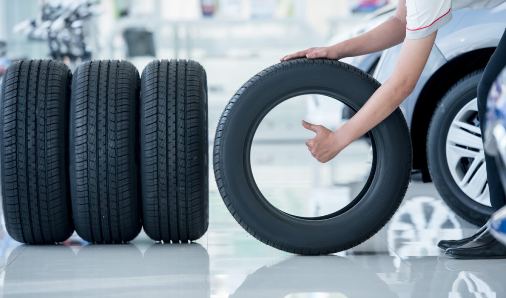 Car tires rolling in.