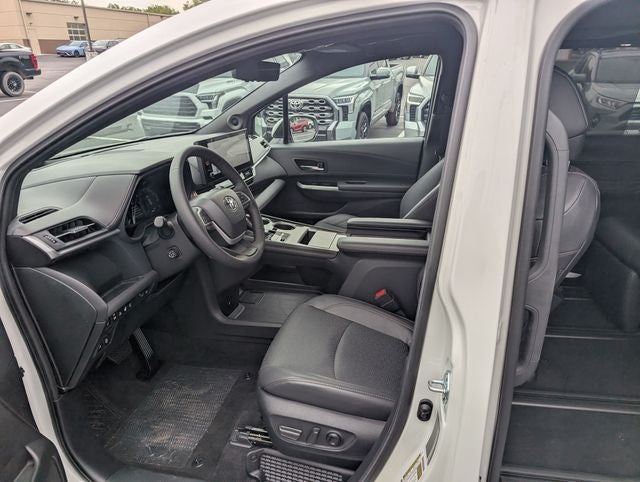 2026 Toyota Sienna Platinum 7 Passenger