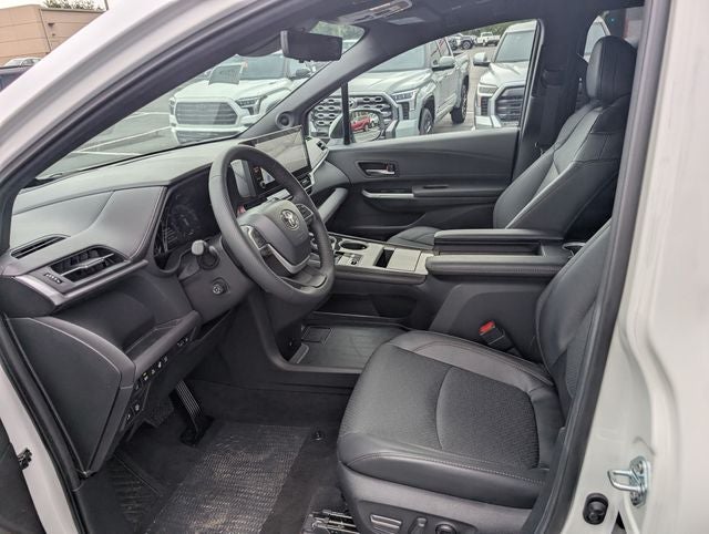 2026 Toyota Sienna Platinum 7 Passenger