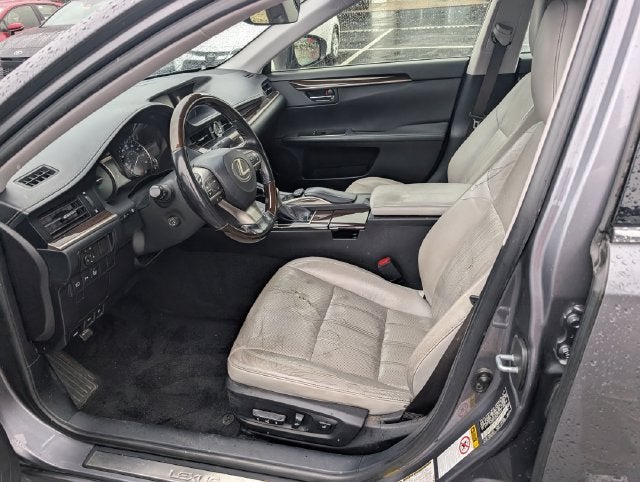 2016 Lexus ES 300h