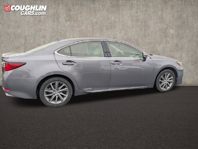 2016 Lexus ES 300h