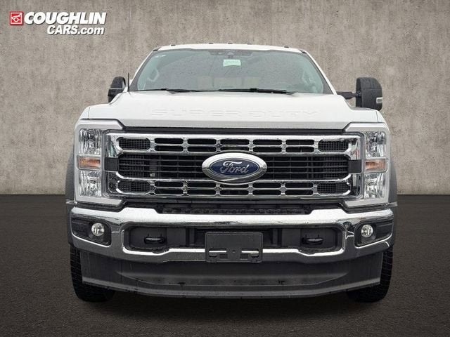 2025 Ford Super Duty F-550 Dually XL