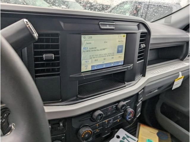 2025 Ford Super Duty F-550 Dually XL