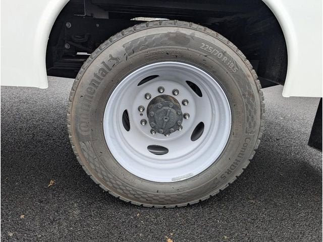 2025 Ford Super Duty F-550 Dually XL