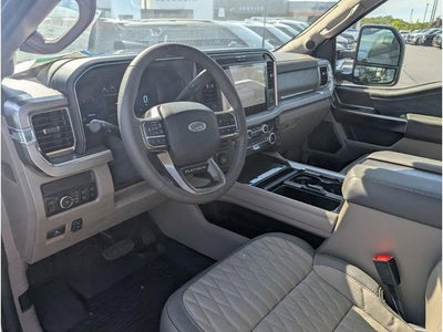 2025 Ford Super Duty F-350 Platinum