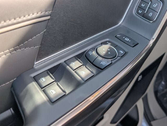 2027 Ford F-350SD Platinum