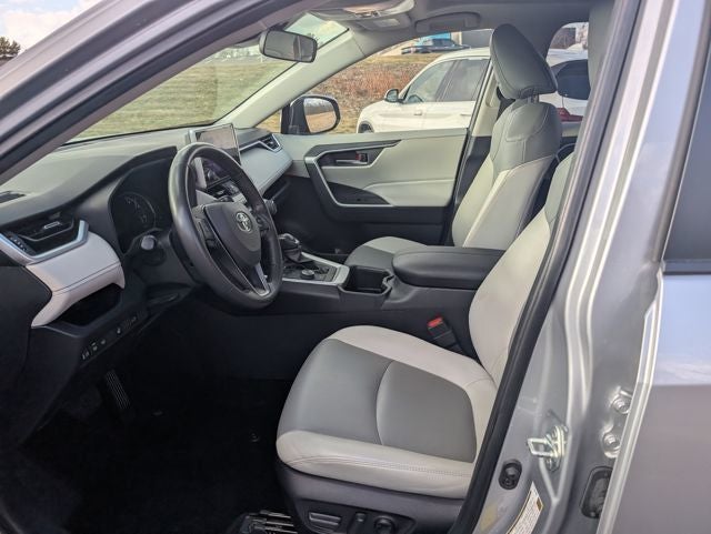 2023 Toyota RAV4 Hybrid XLE Premium