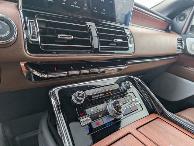 2024 Lincoln Navigator L Reserve