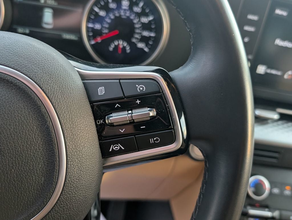 2024 Kia Carnival LX