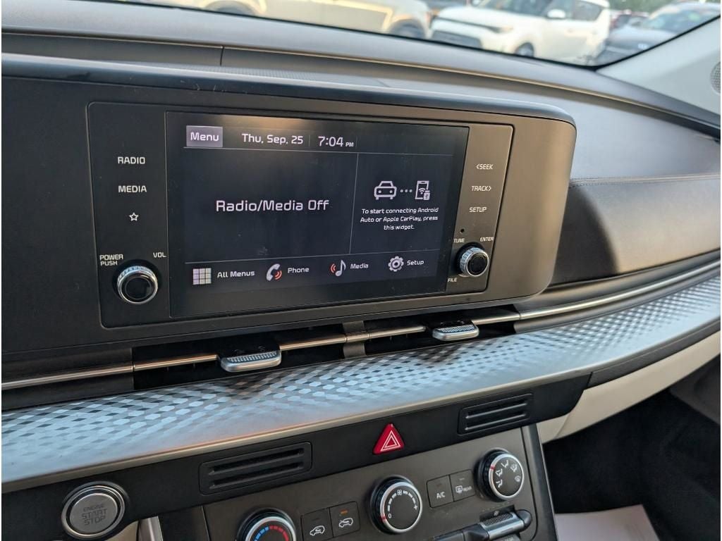 2024 Kia Carnival LX