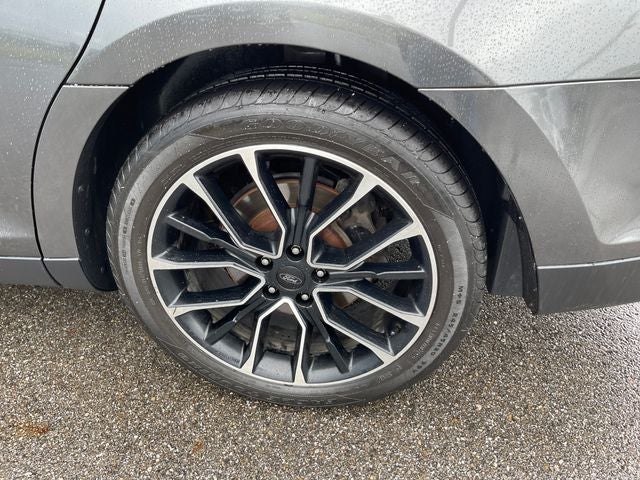 2018 Ford Taurus SEL