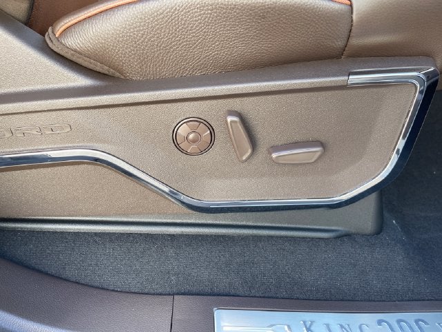 2027 Ford F-350SD King Ranch DRW