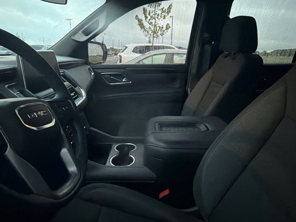 2023 GMC Yukon SLE