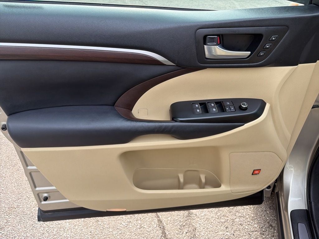 2014 Toyota Highlander Base