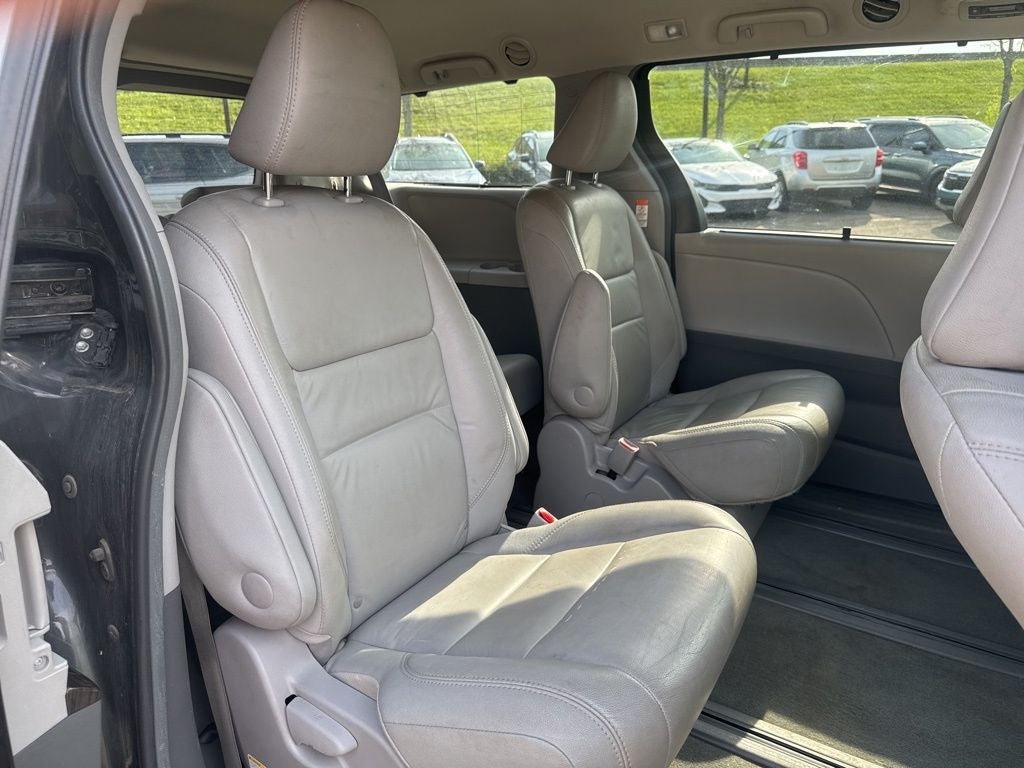 2017 Toyota Sienna XLE 7 Passenger
