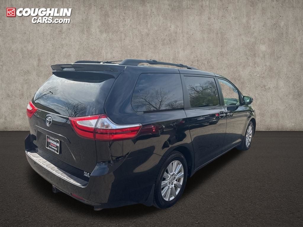 2017 Toyota Sienna XLE 7 Passenger