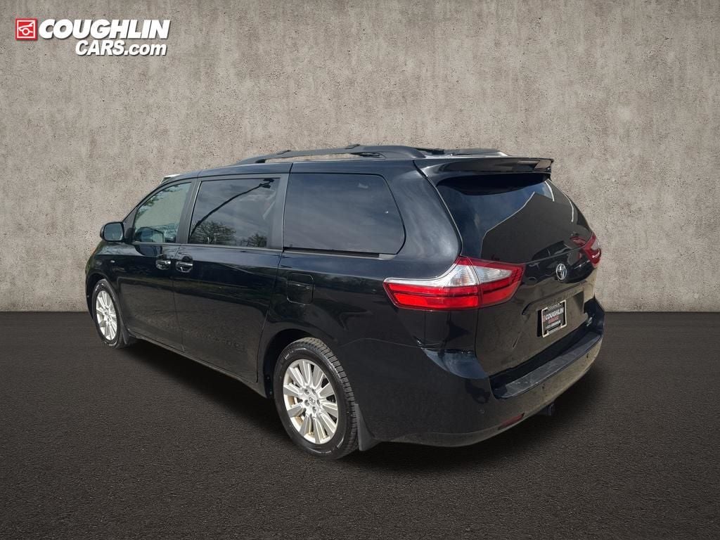 2017 Toyota Sienna XLE 7 Passenger