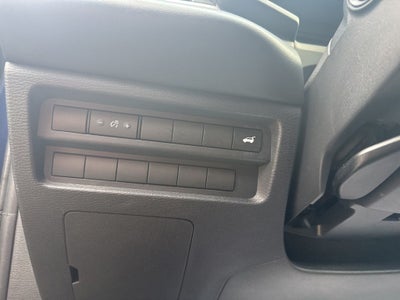 2022 Mitsubishi Outlander Base