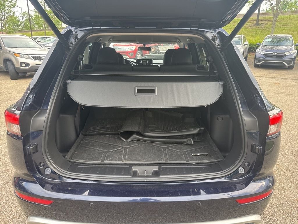 2022 Mitsubishi Outlander Base