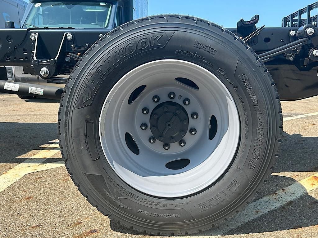2025 Ford F-600SD XL
