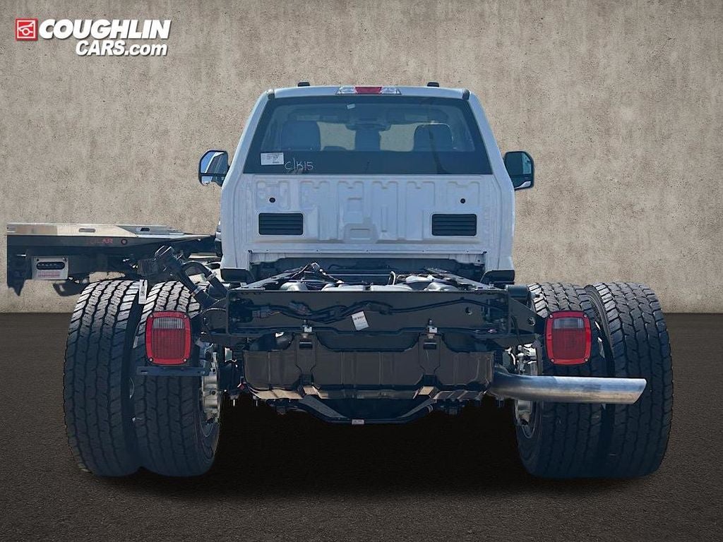 2025 Ford F-600SD XL