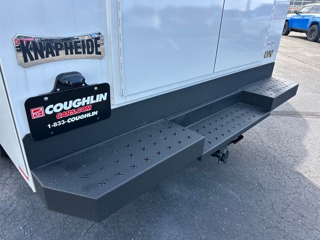 2025 Ford Super Duty E-350 Base Cutaway