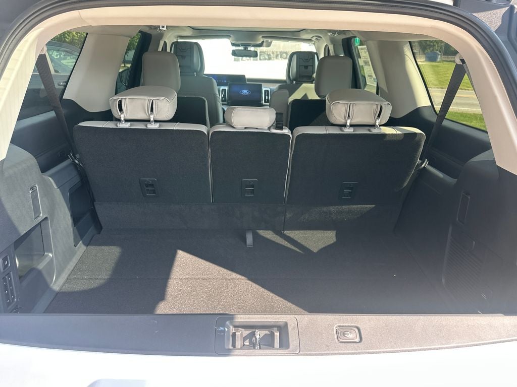 2027 Ford Expedition Max Active