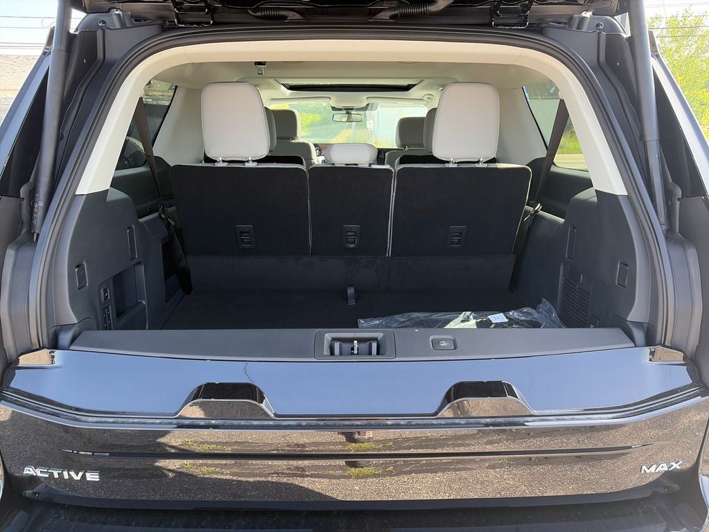 2026 Ford Expedition Max Active