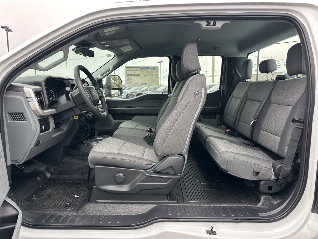 2027 Ford F-350SD XL