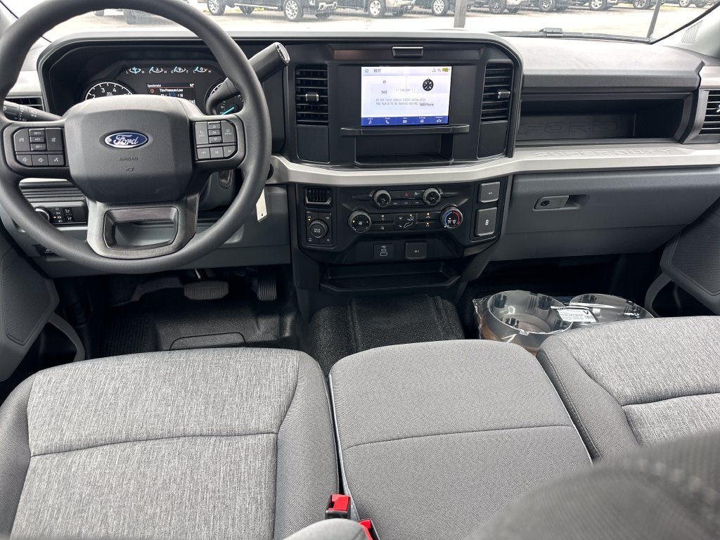 2027 Ford F-350SD XL