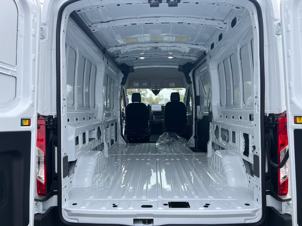 2027 Ford Transit-250 Base