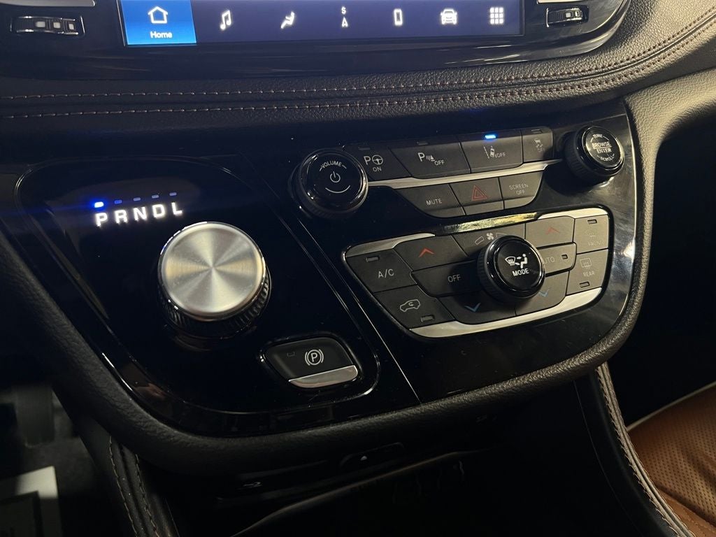 2024 Chrysler Pacifica Hybrid Pinnacle