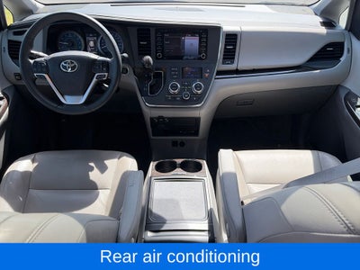 2018 Toyota Sienna XLE Premium