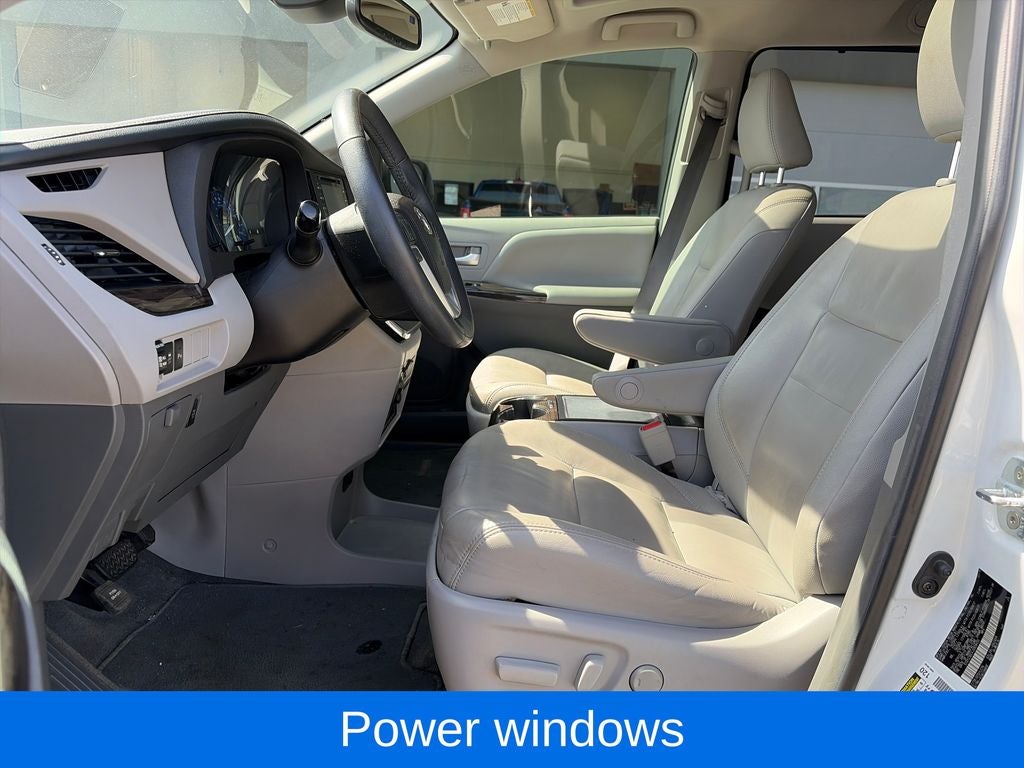 2018 Toyota Sienna XLE Premium