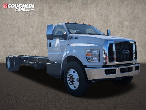 2027 Ford F-750SD Base