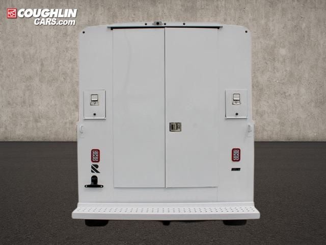 2026 Ford E-350SD Base Cutaway