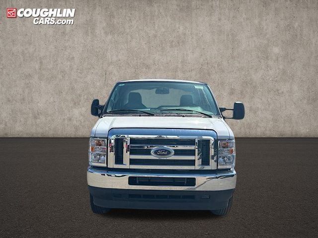 2025 Ford E-350SD Base Cutaway