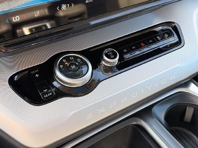 2027 Ford Expedition Active