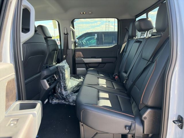 2027 Ford F-350SD Lariat