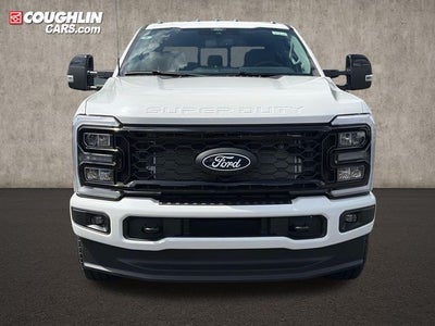 2027 Ford F-350SD Lariat