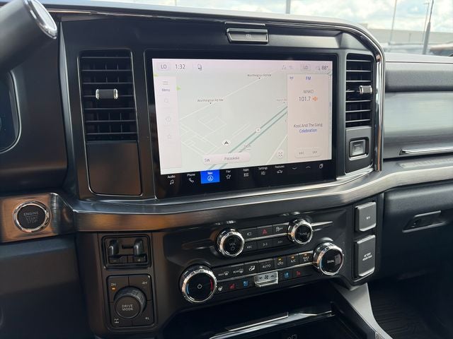 2027 Ford F-350SD Lariat