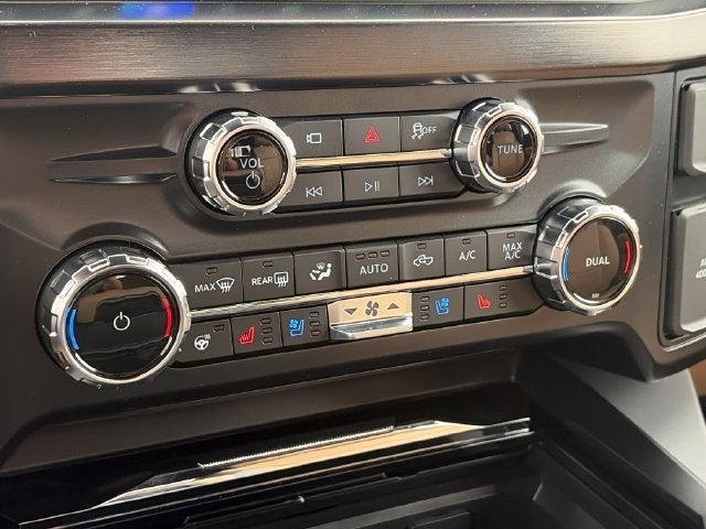 2027 Ford F-350SD Lariat