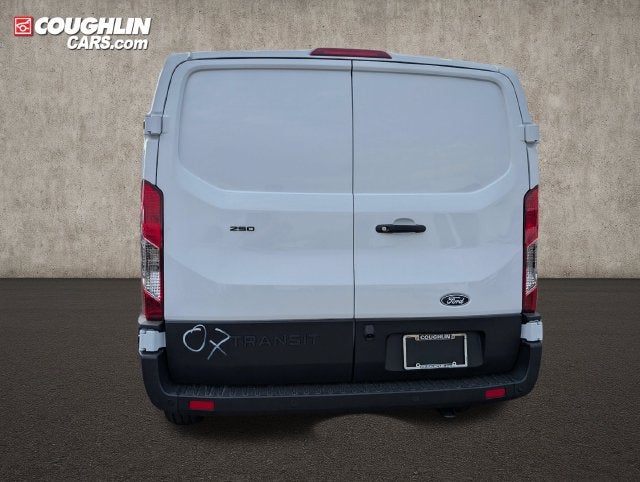 2027 Ford Transit-250 Base