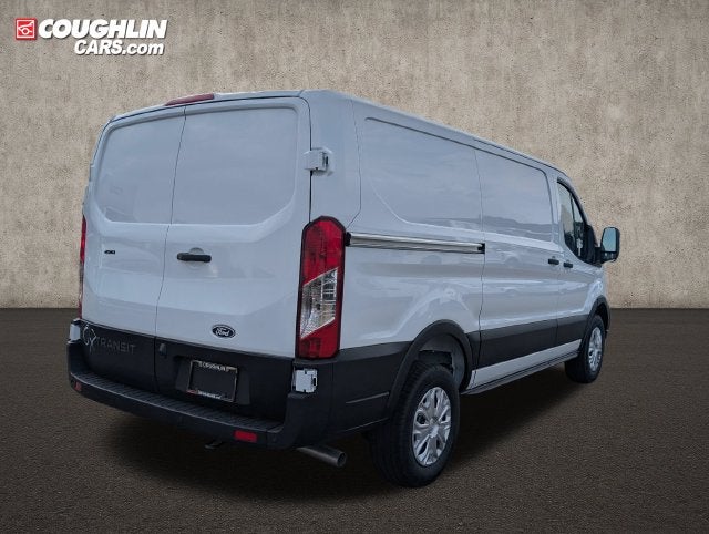 2027 Ford Transit-250 Base