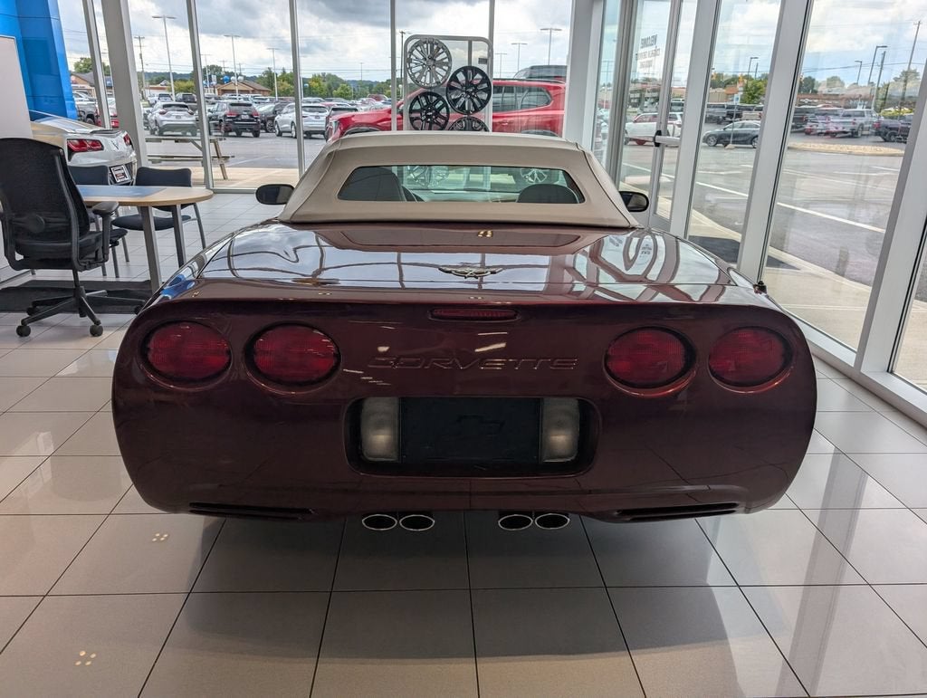2003 Chevrolet Corvette Base