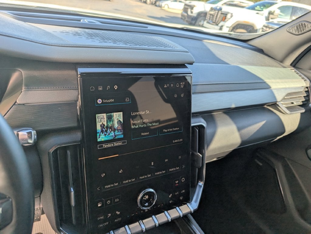 2025 GMC Acadia AT4
