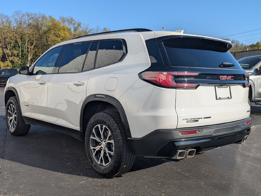 2025 GMC Acadia AT4