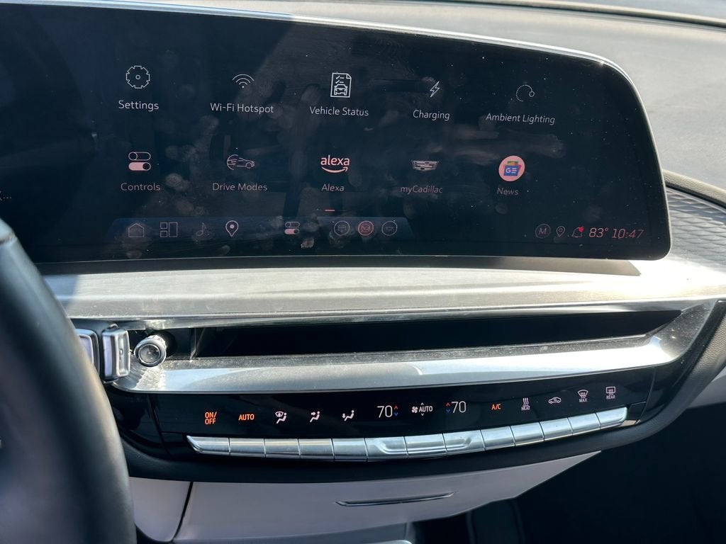 2024 Cadillac LYRIQ Sport 2