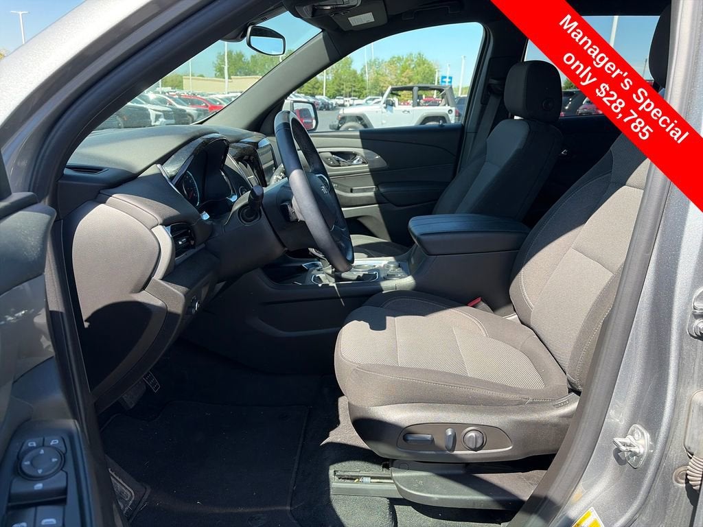 2024 Chevrolet Traverse Limited LT Cloth