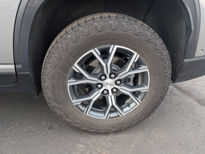 2024 GMC Acadia AT4